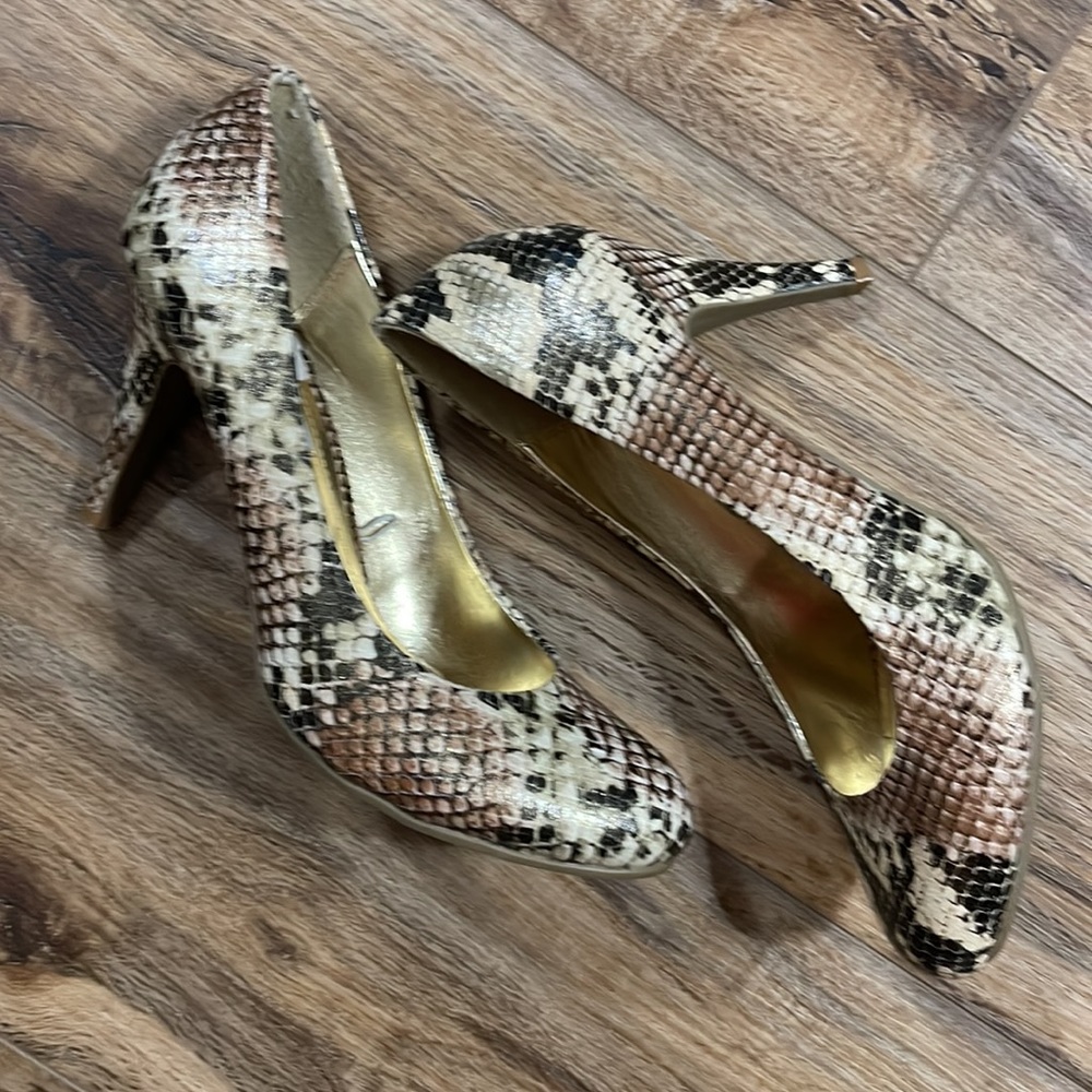Steve Madden P-Lonni Faux Python Snake Skin Pumps… - image 1